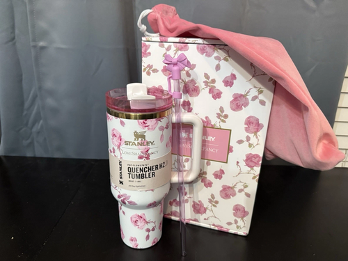 Stanley x LoveShackFancy 40oz Ribbon Rosa Flowstate H2.0 Tumbler White & Pink